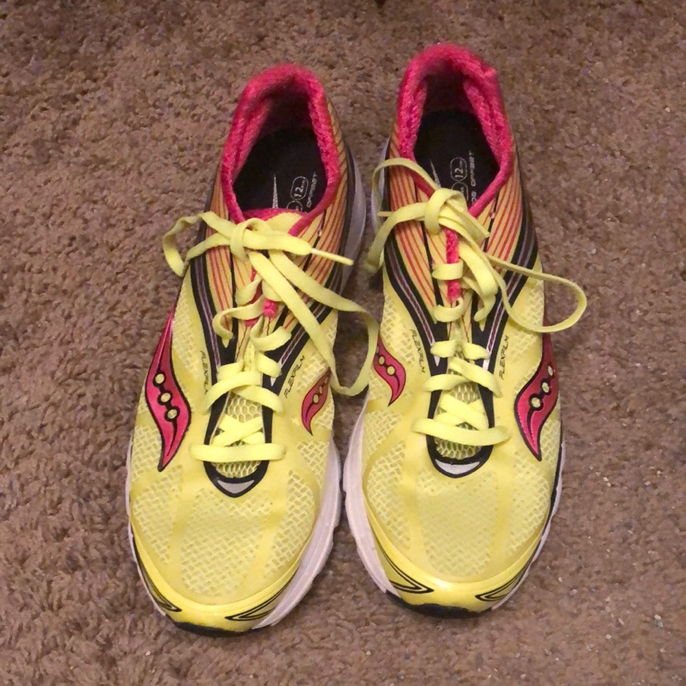 Saucony Kinvara 4 running shoes. Only worn 3 times.